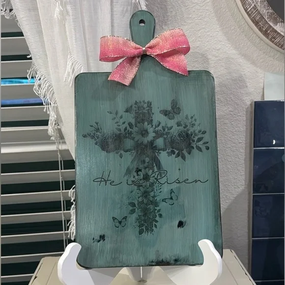 Handcrafted by the seller Cutting Board EASTER LAMB “HAPPY EASTER”